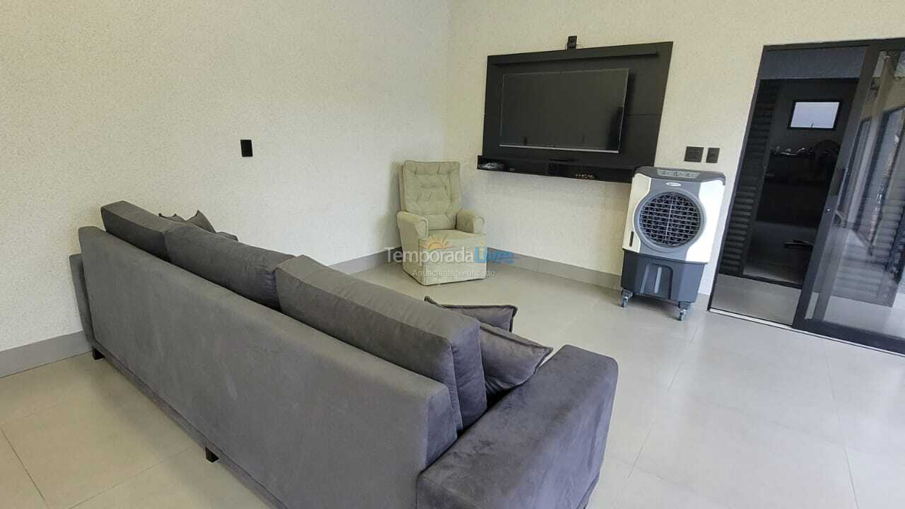 Casa para aluguel de temporada em Fronteira (Condomínio Meu Chão)