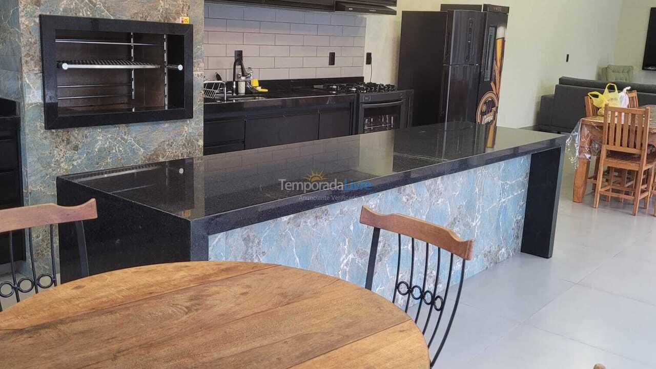 Casa para aluguel de temporada em Fronteira (Condomínio Meu Chão)