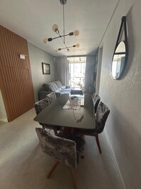 Apartamento con 2 suites y piscina, a 150 metros del mar.