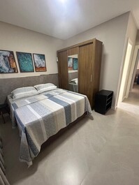 Apartamento con 2 suites y piscina, a 150 metros del mar.