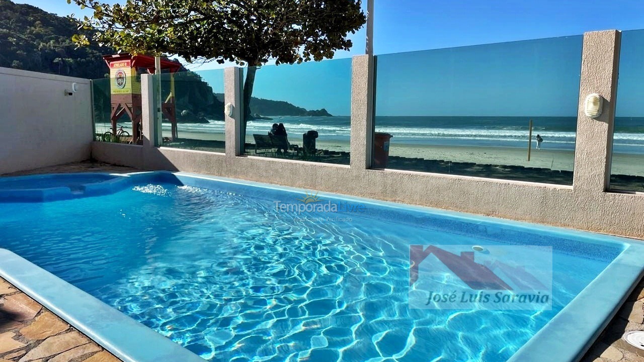 Apartamento para aluguel de temporada em Bombinhas (Praia de Bombas)