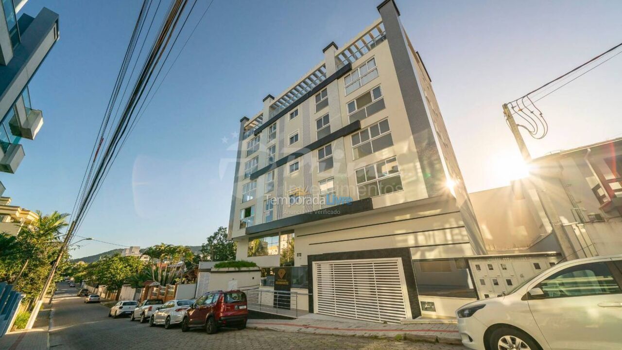 Apartment for vacation rental in Bombinhas (Praia de Bombas)