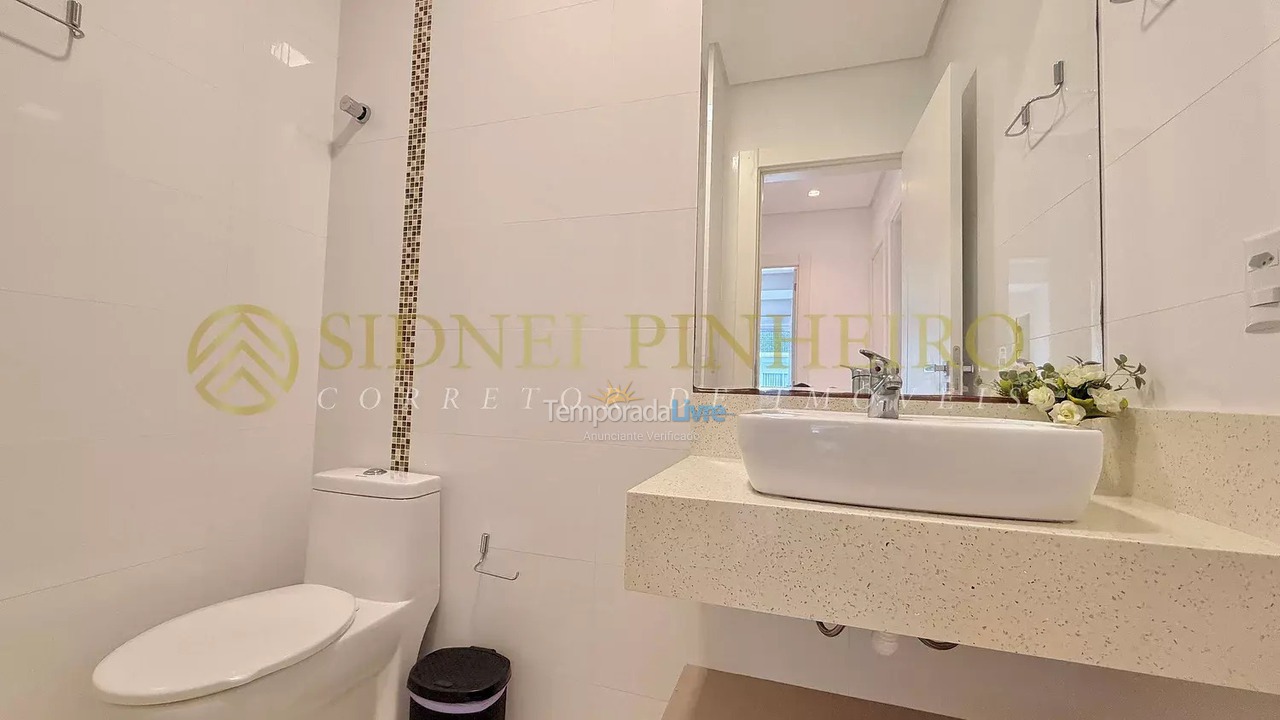 Apartment for vacation rental in Bombinhas (Mariscal)