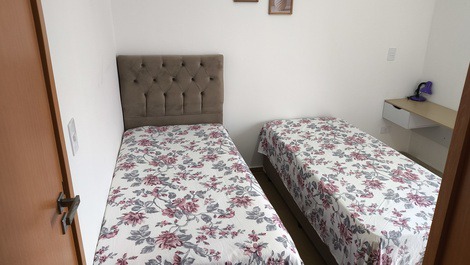 Visao de outro lado quarto solteiro 
