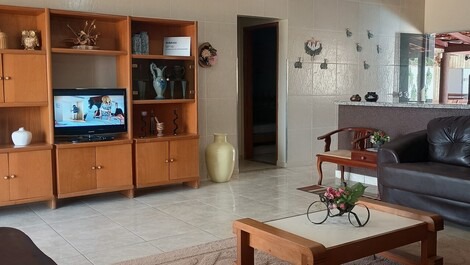 Adosado de Alto Standard para Temporada en Caldas Novas