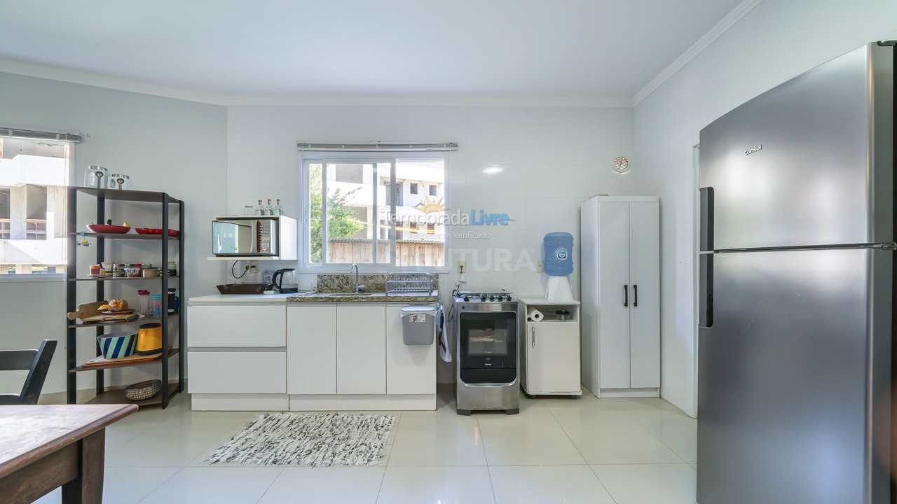 Apartamento para alquiler de vacaciones em Bombinhas (Praia de Quatro Ilhas)