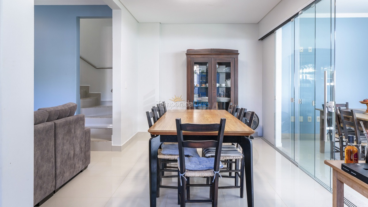 Apartamento para alquiler de vacaciones em Bombinhas (Praia de Quatro Ilhas)