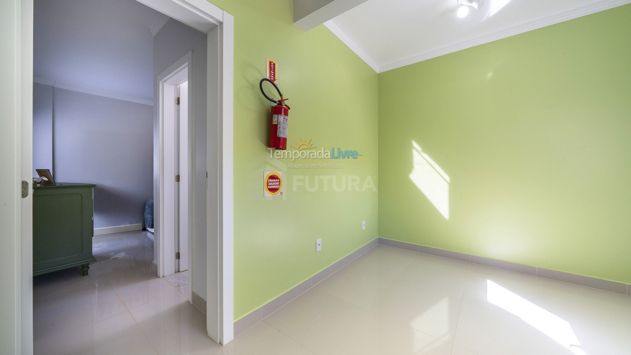 Apartamento para alquiler de vacaciones em Bombinhas (Praia de Quatro Ilhas)