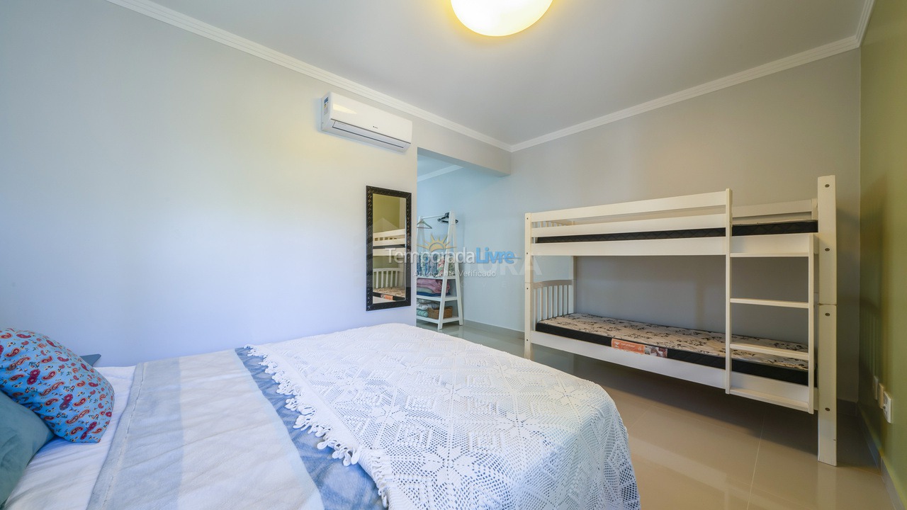 Apartamento para alquiler de vacaciones em Bombinhas (Praia de Quatro Ilhas)