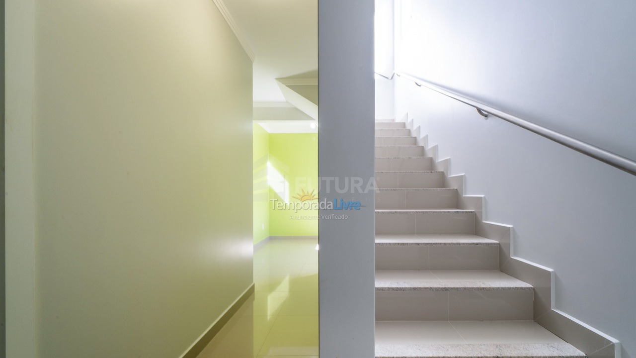 Apartamento para alquiler de vacaciones em Bombinhas (Praia de Quatro Ilhas)
