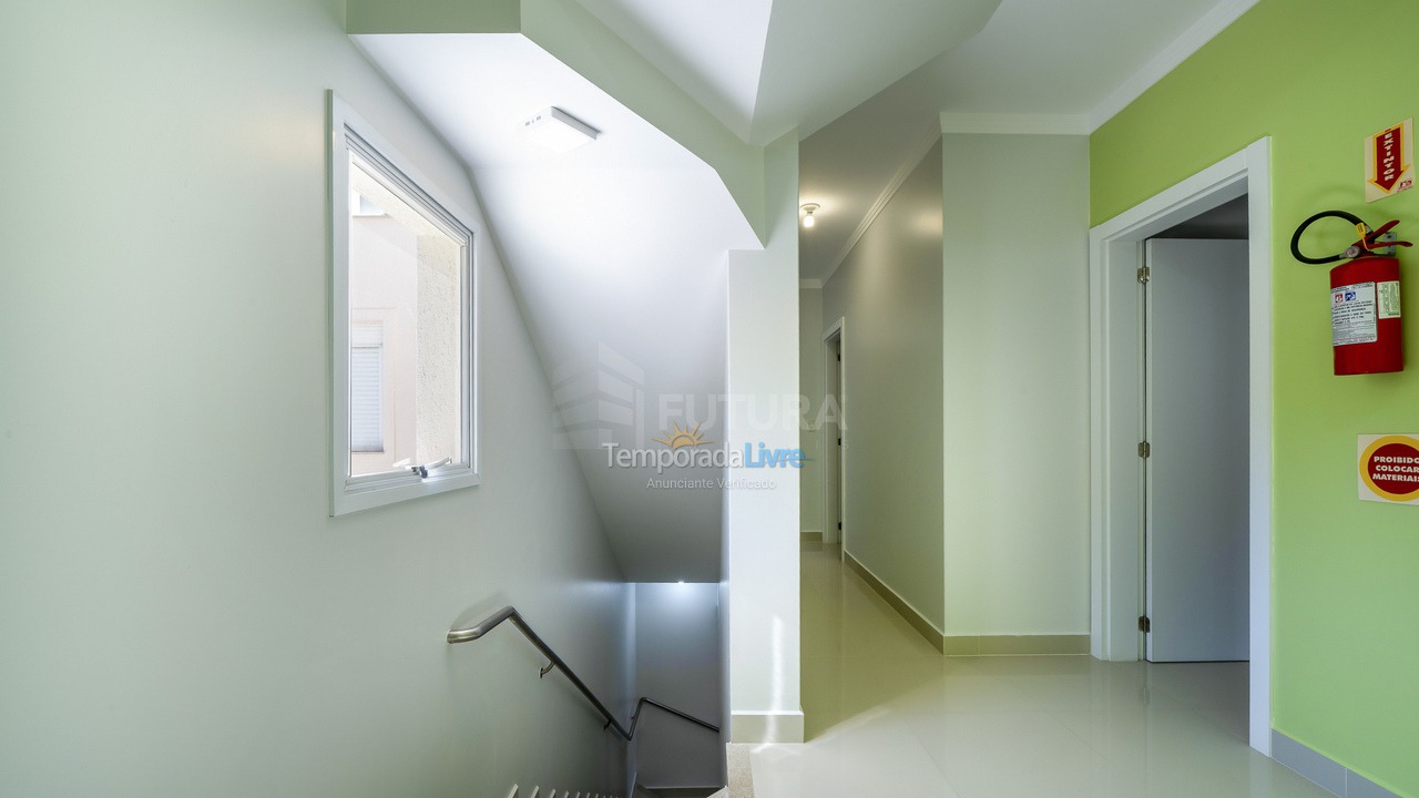 Apartamento para alquiler de vacaciones em Bombinhas (Praia de Quatro Ilhas)