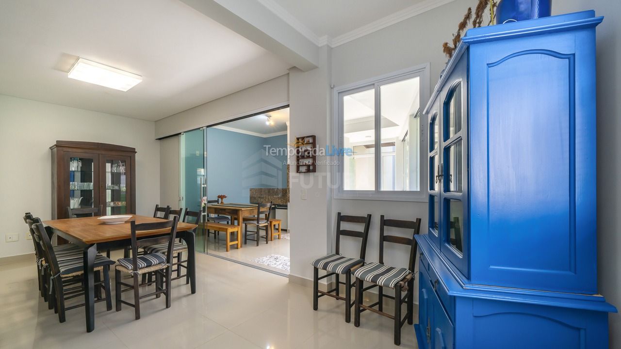 Apartamento para alquiler de vacaciones em Bombinhas (Praia de Quatro Ilhas)