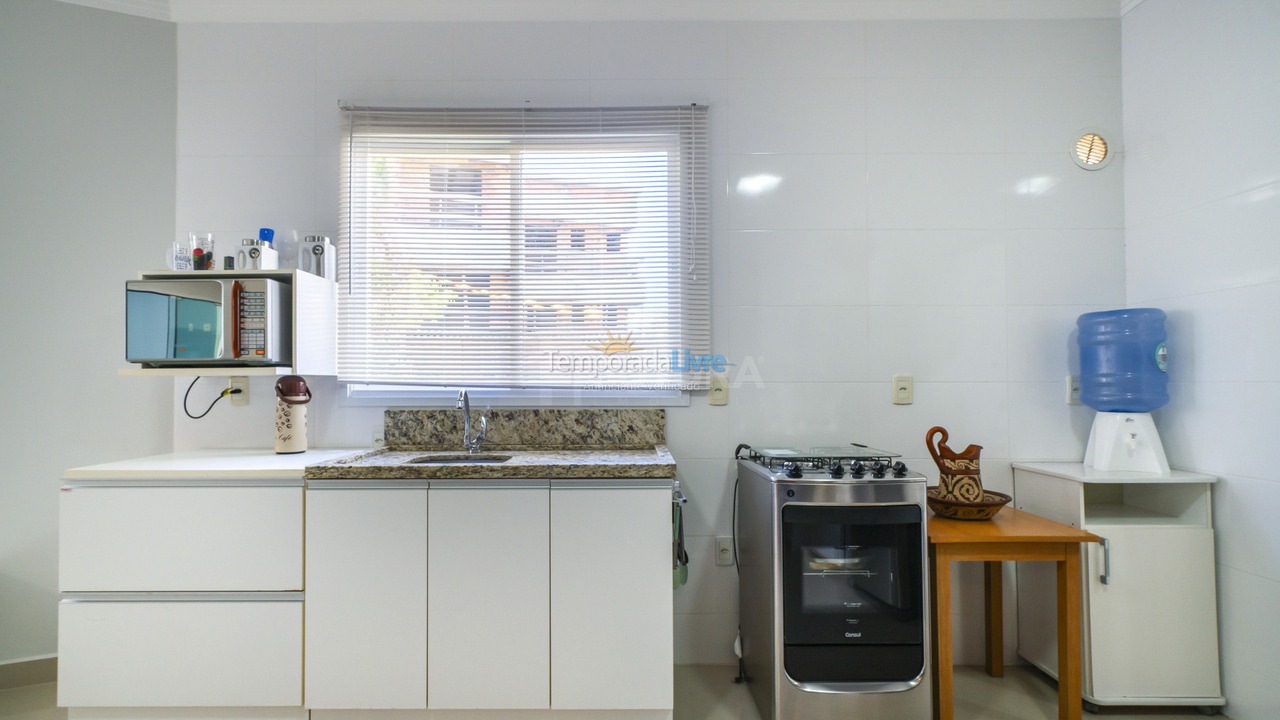 Apartamento para alquiler de vacaciones em Bombinhas (Praia de Quatro Ilhas)