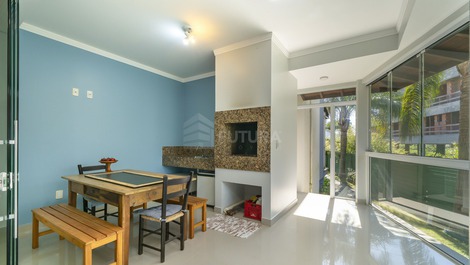 Apartamento triplex frente al mar en la playa de Quatro Ilhas, Bombinhas, 4 suites con acceso