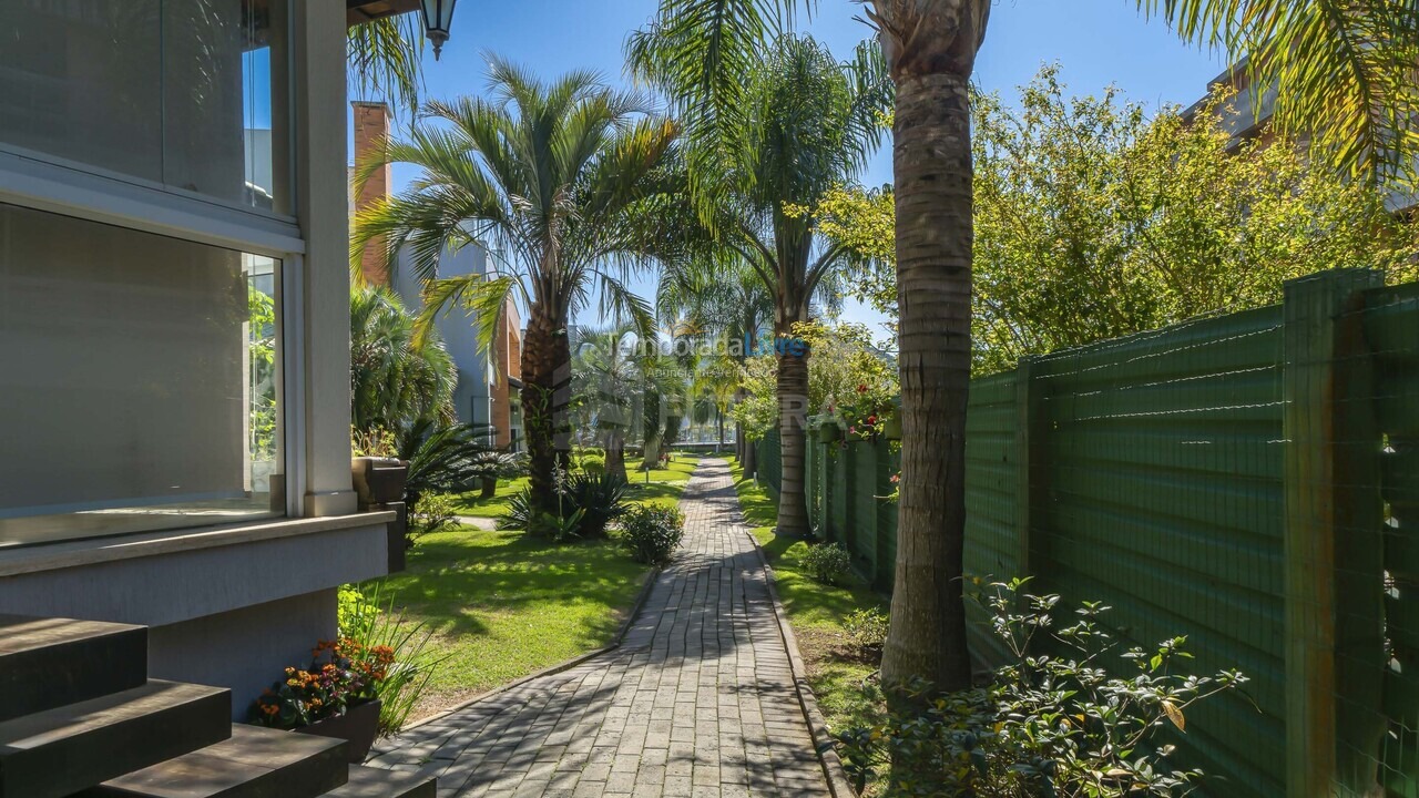 Apartamento para alquiler de vacaciones em Bombinhas (Praia de Quatro Ilhas)