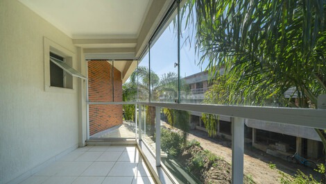 Apartamento triplex frente al mar en la playa de Quatro Ilhas, Bombinhas, 4 suites con acceso