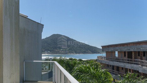 Apartamento triplex frente al mar en la playa de Quatro Ilhas, Bombinhas, 4 suites con acceso