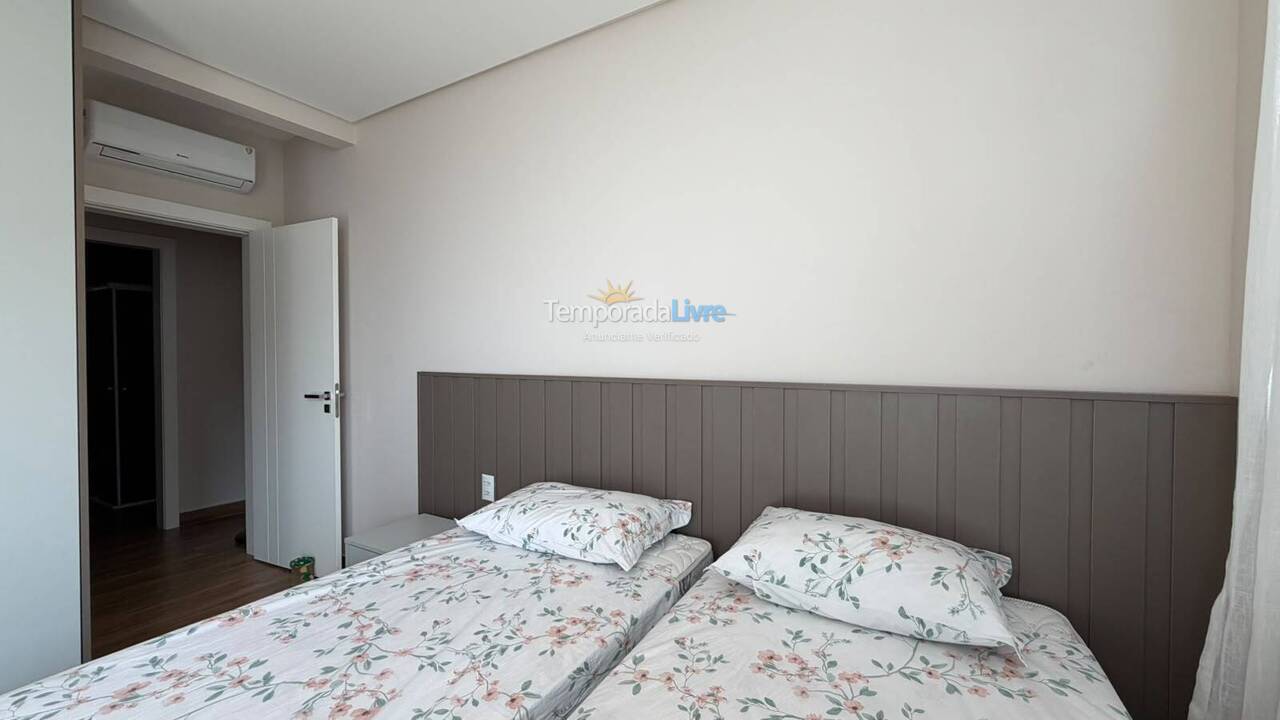 Apartamento para aluguel de temporada em Bombinhas (Canto Grande)