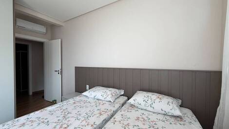 🌅 Cobertura Duplex a 40 Metros da Praia com Spa e Vista para o Mar