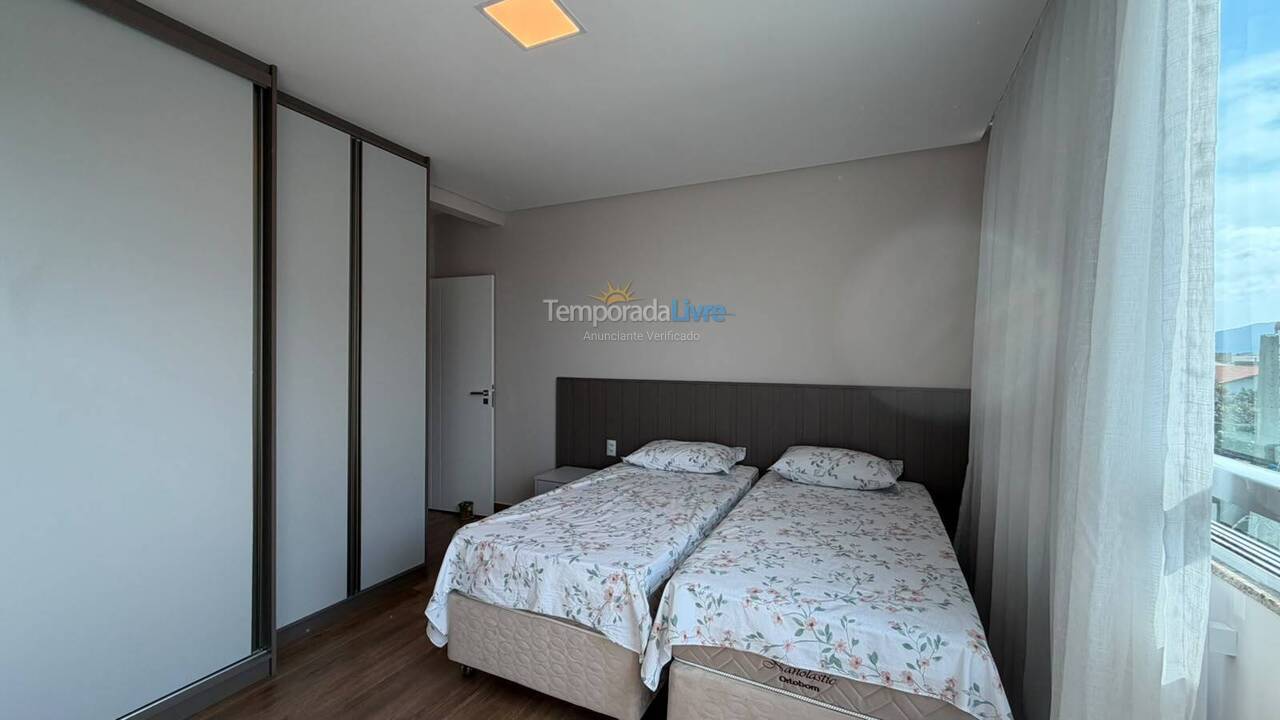 Apartamento para aluguel de temporada em Bombinhas (Canto Grande)