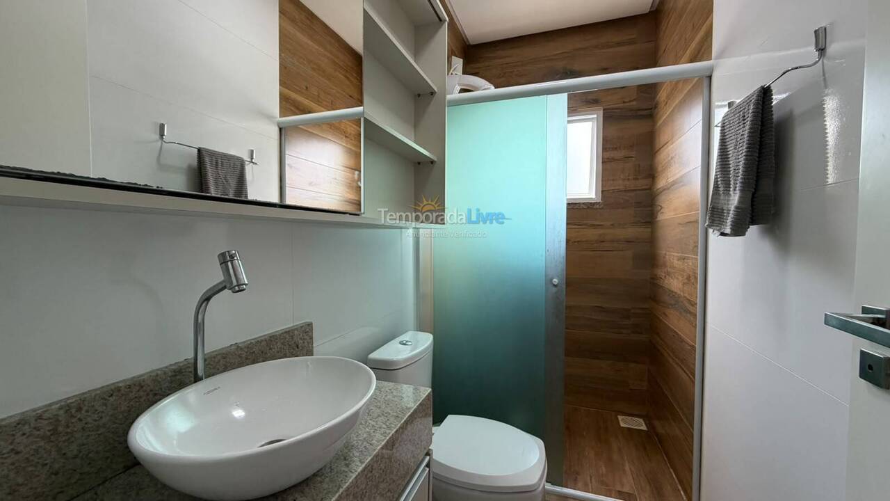 Apartamento para aluguel de temporada em Bombinhas (Canto Grande)