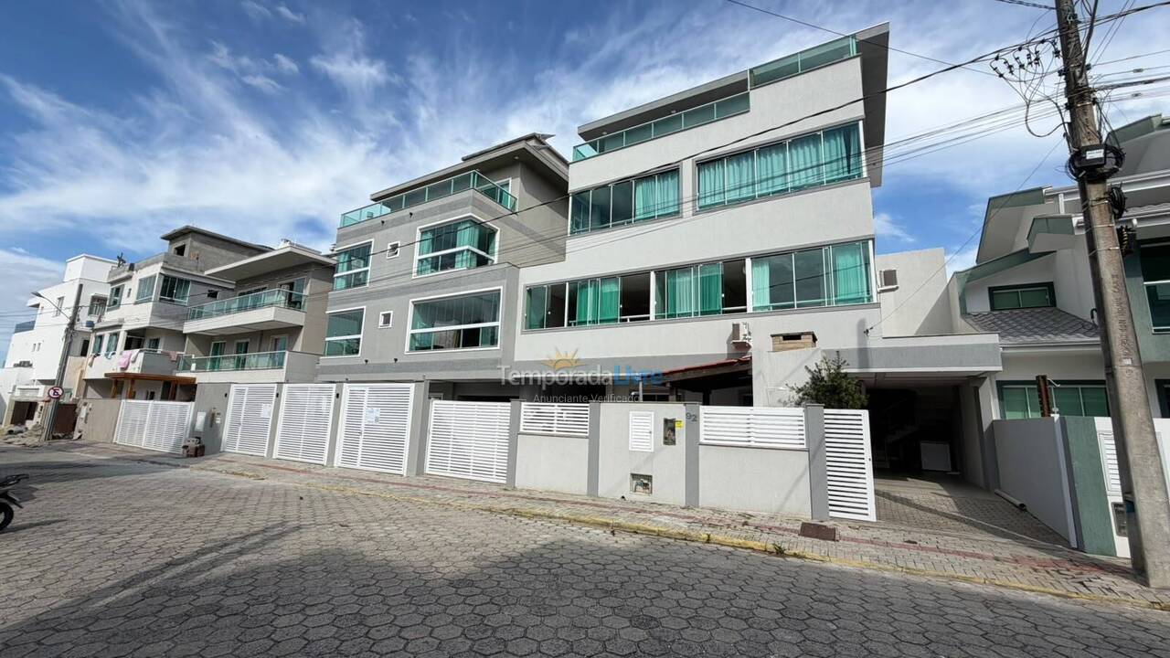 Apartamento para aluguel de temporada em Bombinhas (Canto Grande)