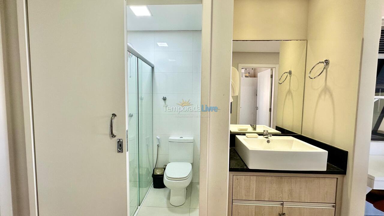 Apartamento para aluguel de temporada em Bombinhas (Praia de Bombas)