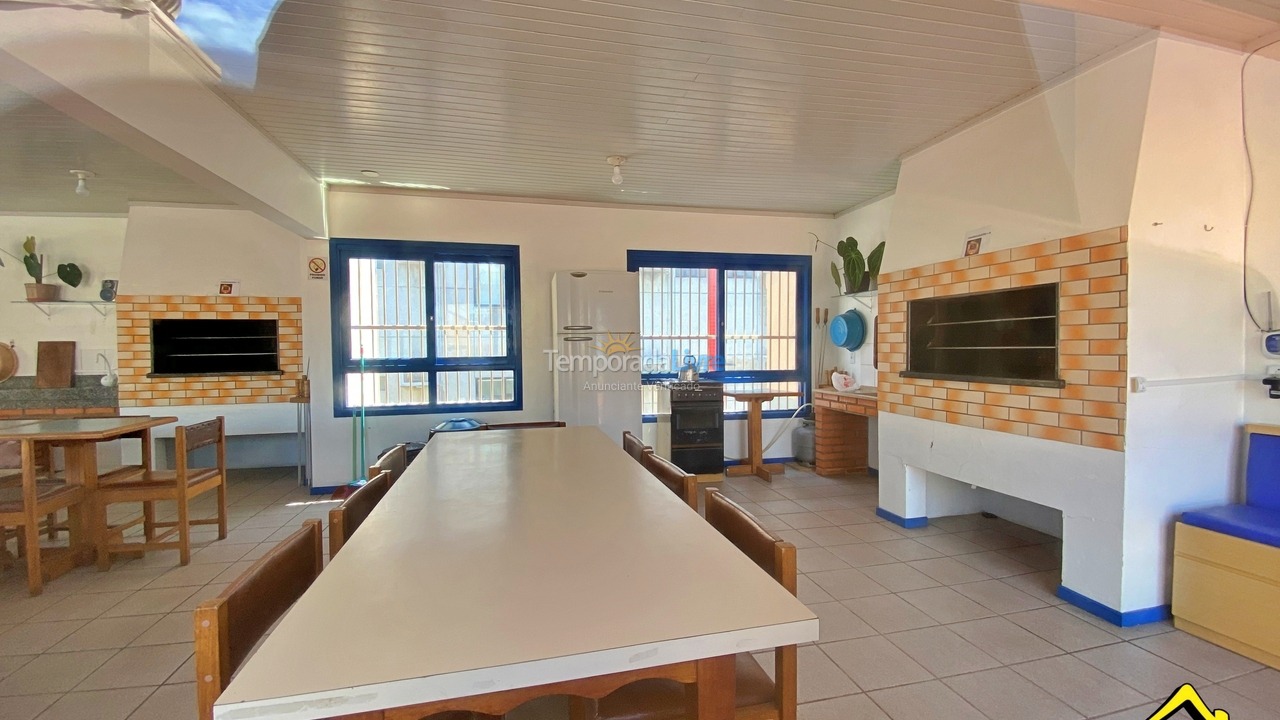 Apartamento para aluguel de temporada em Torres (Prainha)