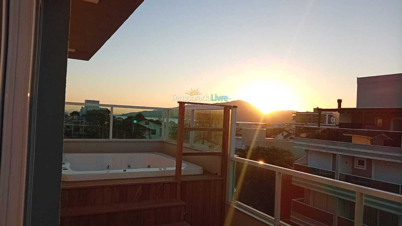 Apartamento para aluguel de temporada em Bombinhas (Canto Grande)