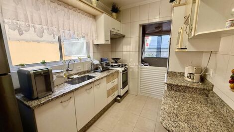 Vacation Rental: Ed Saint Denis, second block, 2 bedrooms, 1 suite, downtown Balneário Camboriú