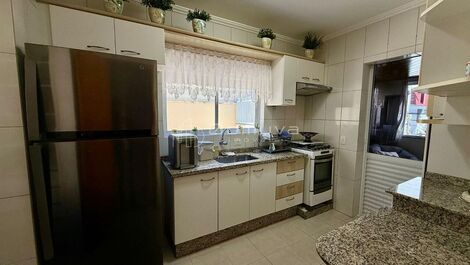 Vacation Rental: Ed Saint Denis, second block, 2 bedrooms, 1 suite, downtown Balneário Camboriú