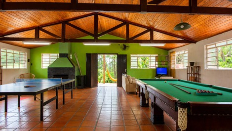 CHÁCARA MOGI DAS CRUZES, COM PISCINA, HIDROMASSAGEM, CAMPO