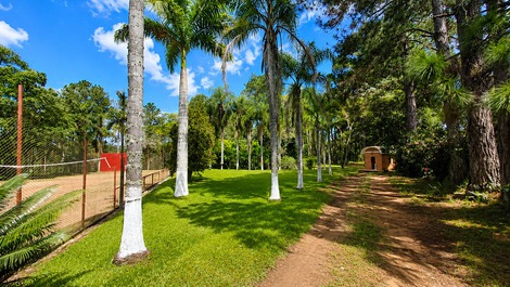 CHÁCARA MOGI DAS CRUZES, COM PISCINA, HIDROMASSAGEM, CAMPO