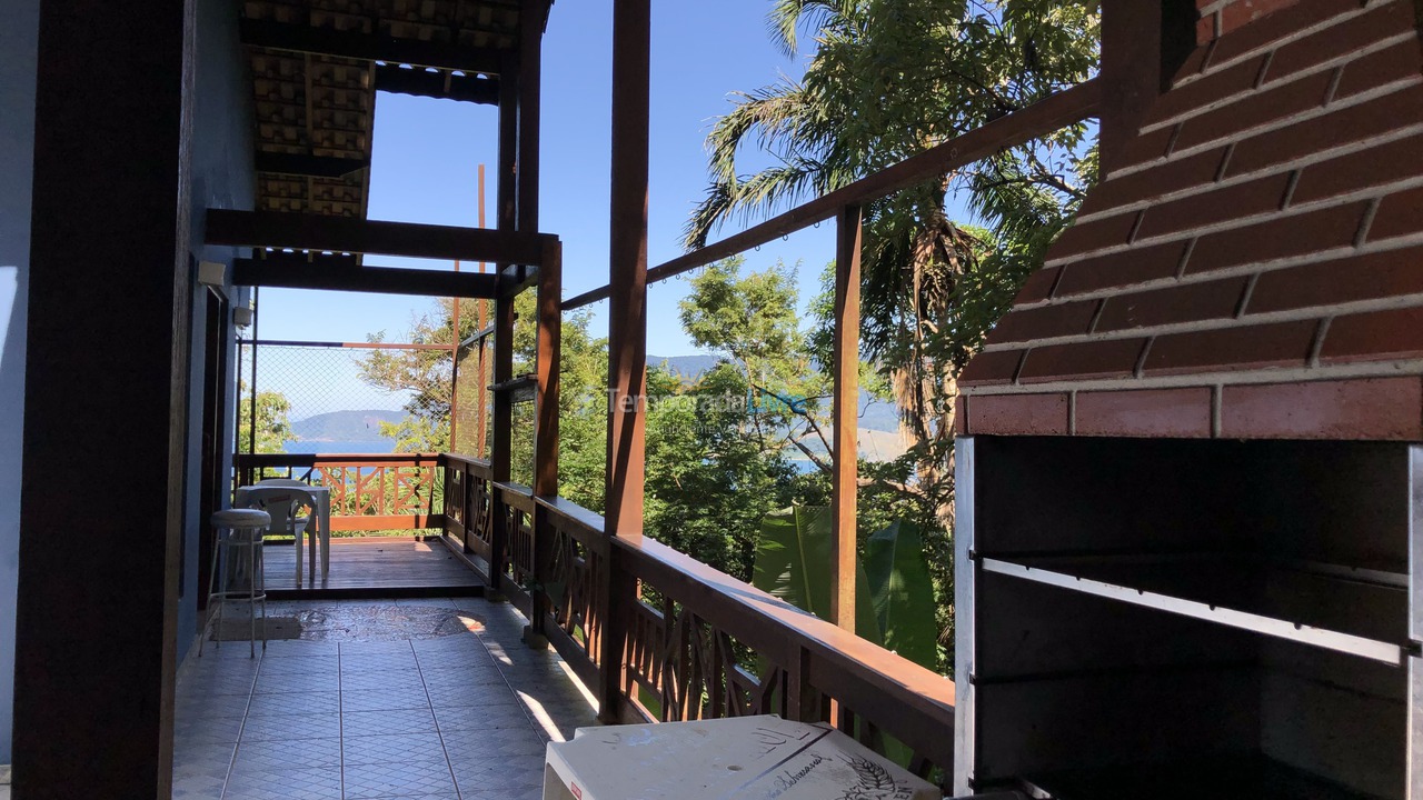 Casa para aluguel de temporada em Ilhabela (Praia da Feiticeira)