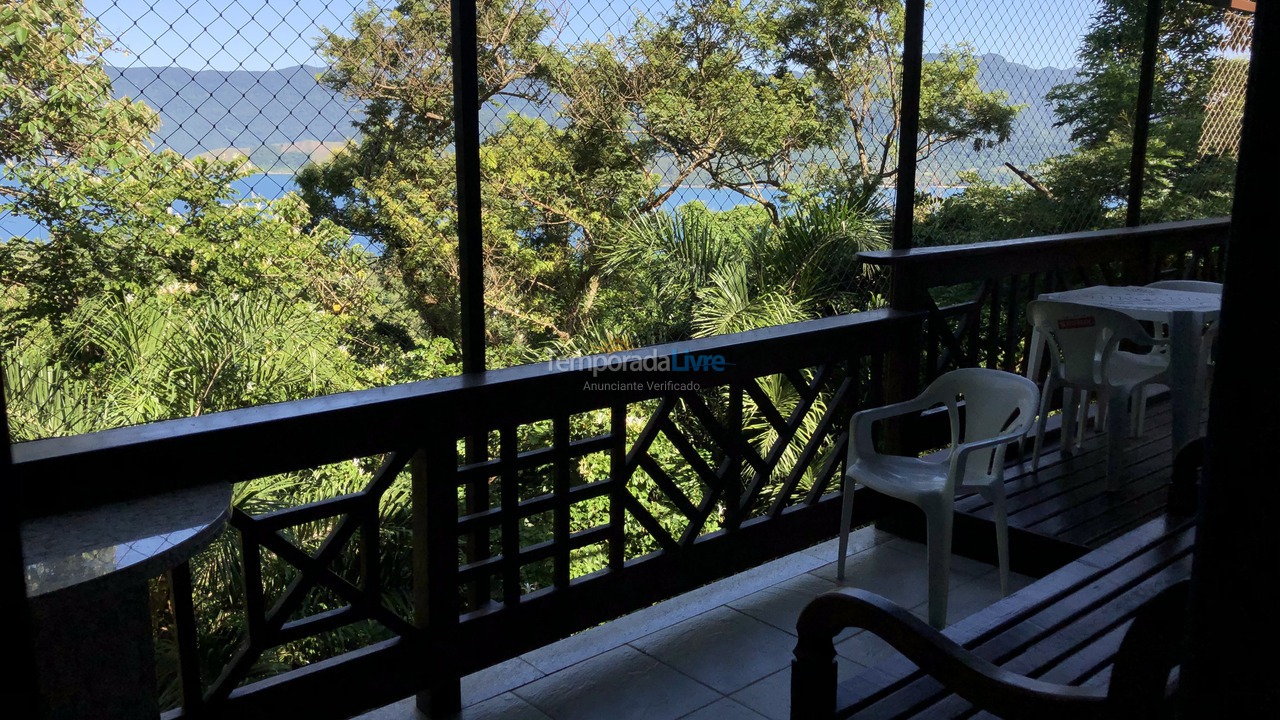 Casa para aluguel de temporada em Ilhabela (Praia da Feiticeira)