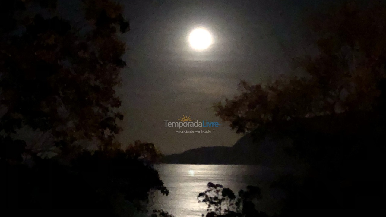 Casa para aluguel de temporada em Ilhabela (Praia da Feiticeira)