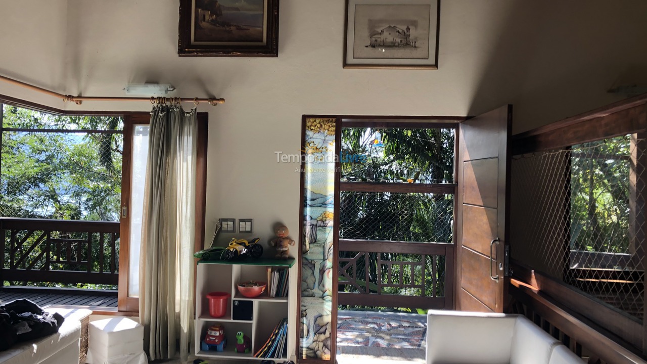 Casa para aluguel de temporada em Ilhabela (Praia da Feiticeira)