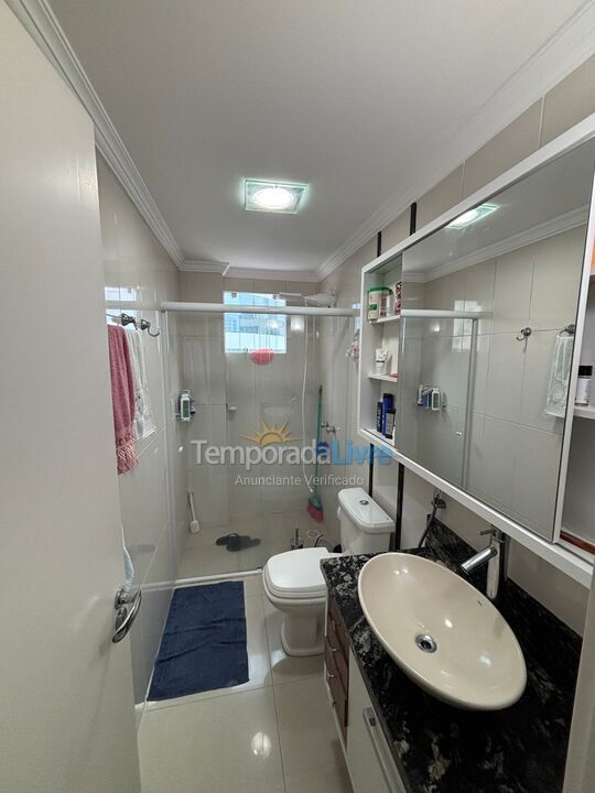 Apartamento para aluguel de temporada em Itapema (Meia Praia)