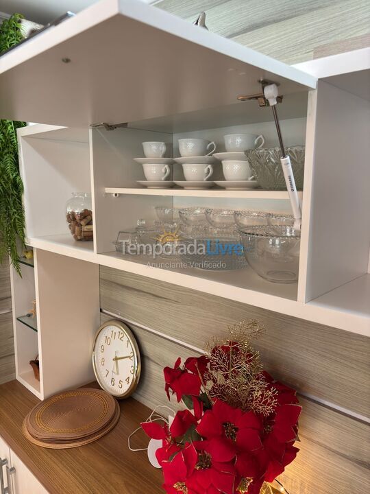 Apartamento para aluguel de temporada em Itapema (Meia Praia)