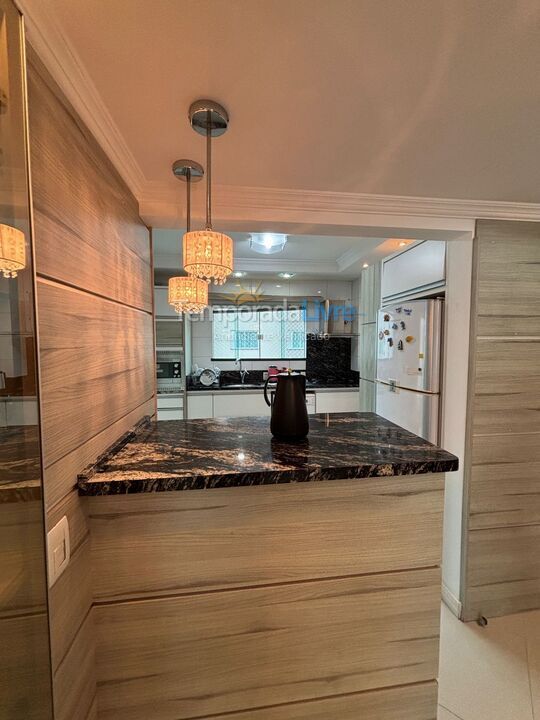Apartamento para aluguel de temporada em Itapema (Meia Praia)