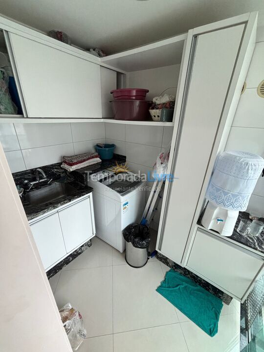 Apartamento para aluguel de temporada em Itapema (Meia Praia)
