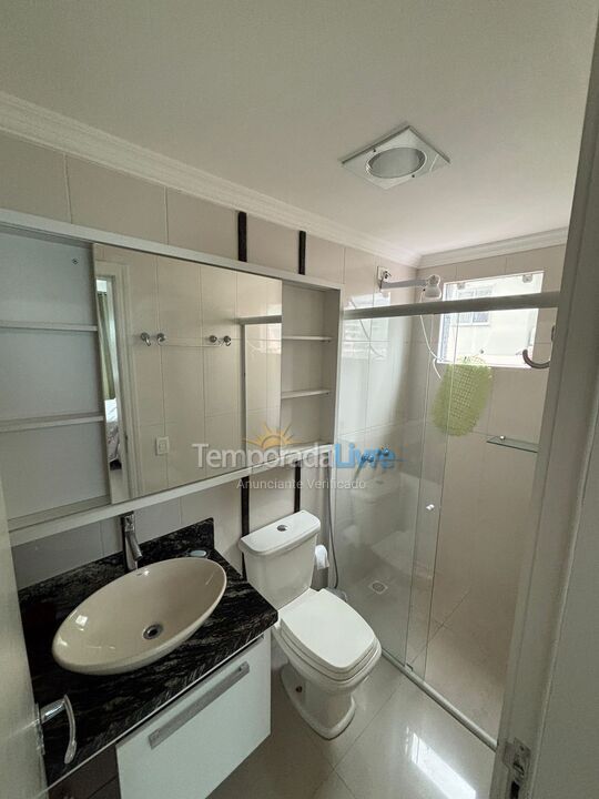 Apartamento para aluguel de temporada em Itapema (Meia Praia)