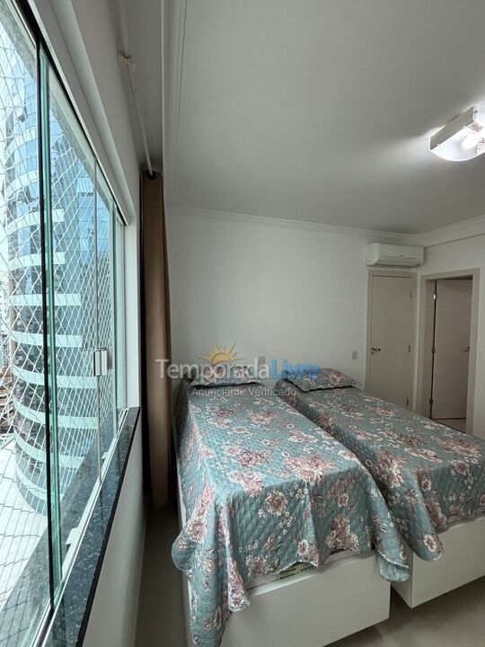 Apartamento para aluguel de temporada em Itapema (Meia Praia)