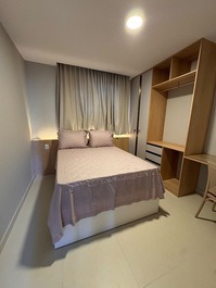 Apartamento de 2 dormitorios en primera línea de playa en Atalaia, cerca del mercado callejero y del mar.