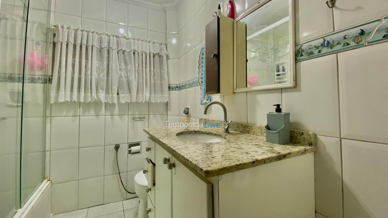 Casa para aluguel de temporada em Guarujá (Enseada)
