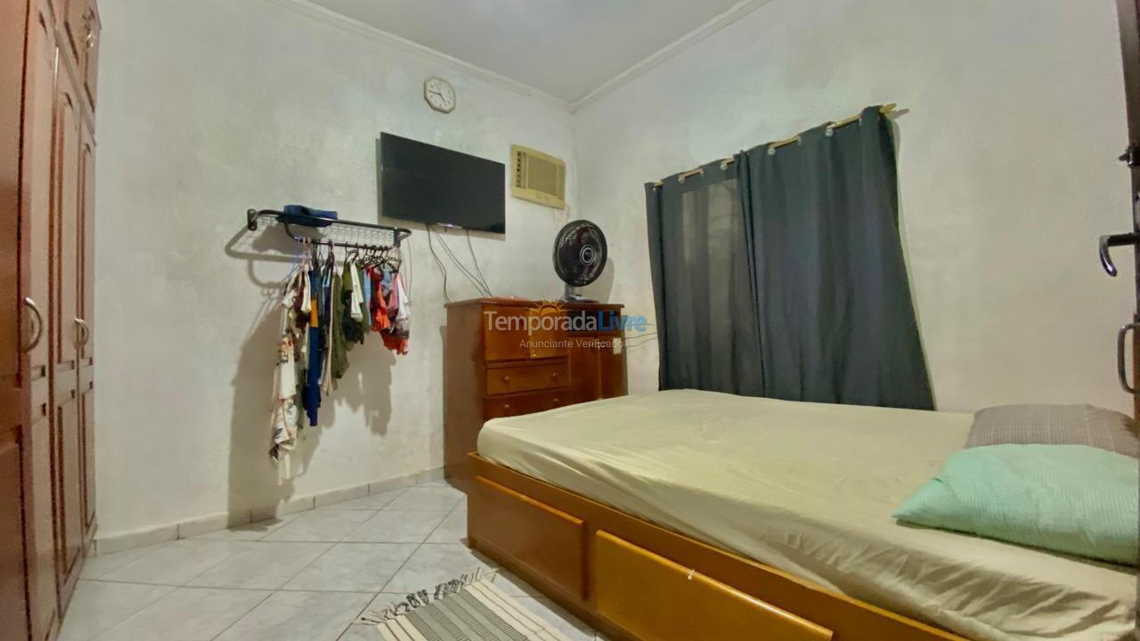Casa para aluguel de temporada em Guarujá (Enseada)