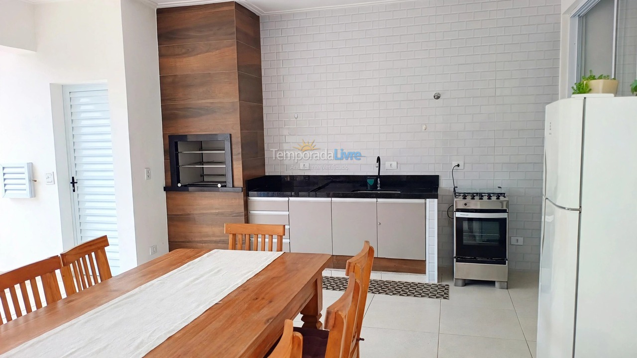Casa para aluguel de temporada em Bertioga (Condominio Morada da Praia)