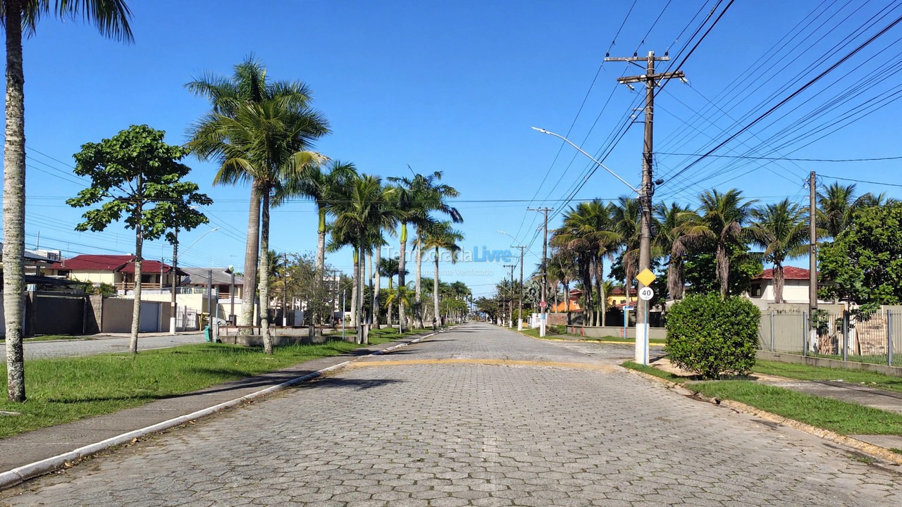 Casa para aluguel de temporada em Bertioga (Condominio Morada da Praia)