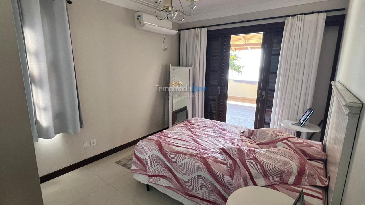 Casa para aluguel de temporada em Bombinhas (Praia de Bombas)