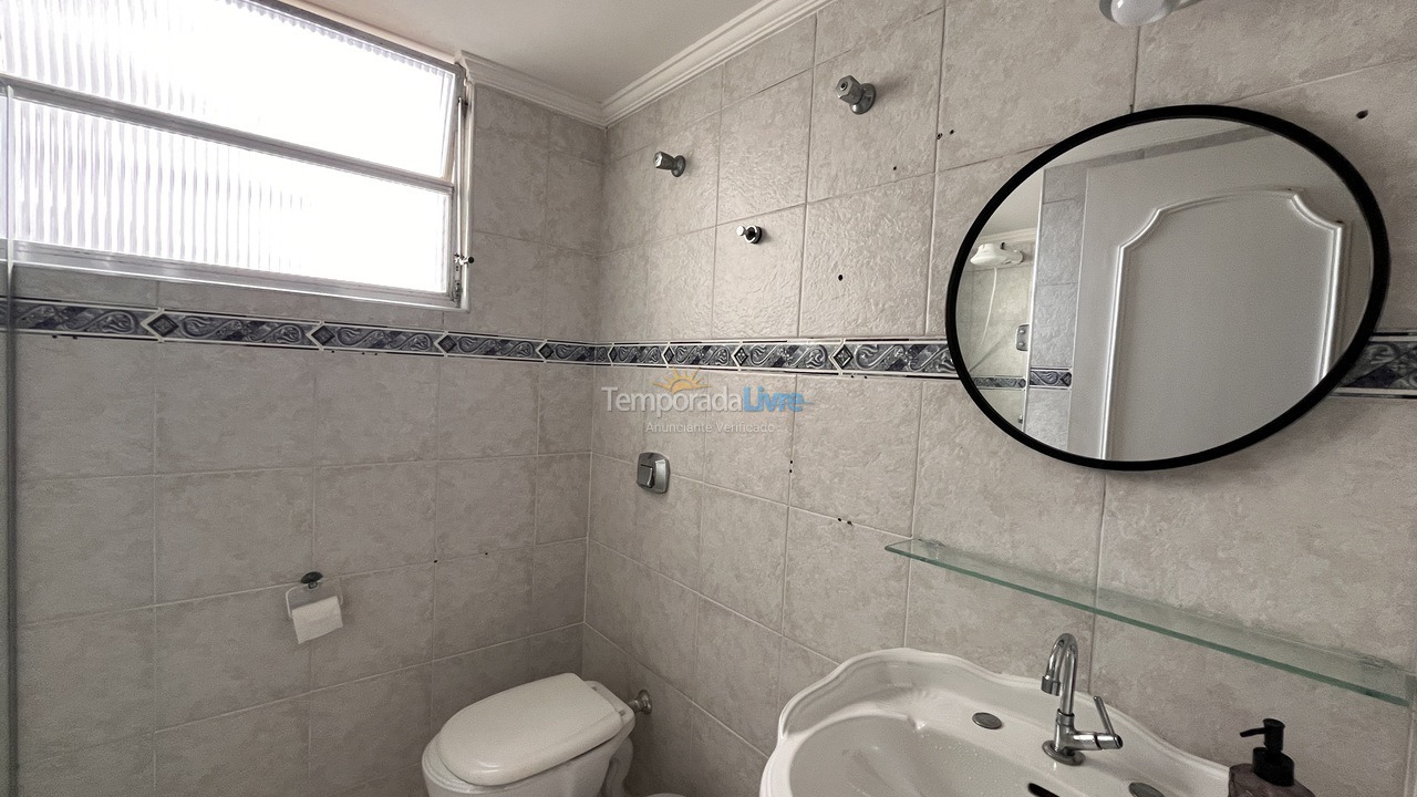 Apartamento para aluguel de temporada em Guarujá (Pitangueiras)
